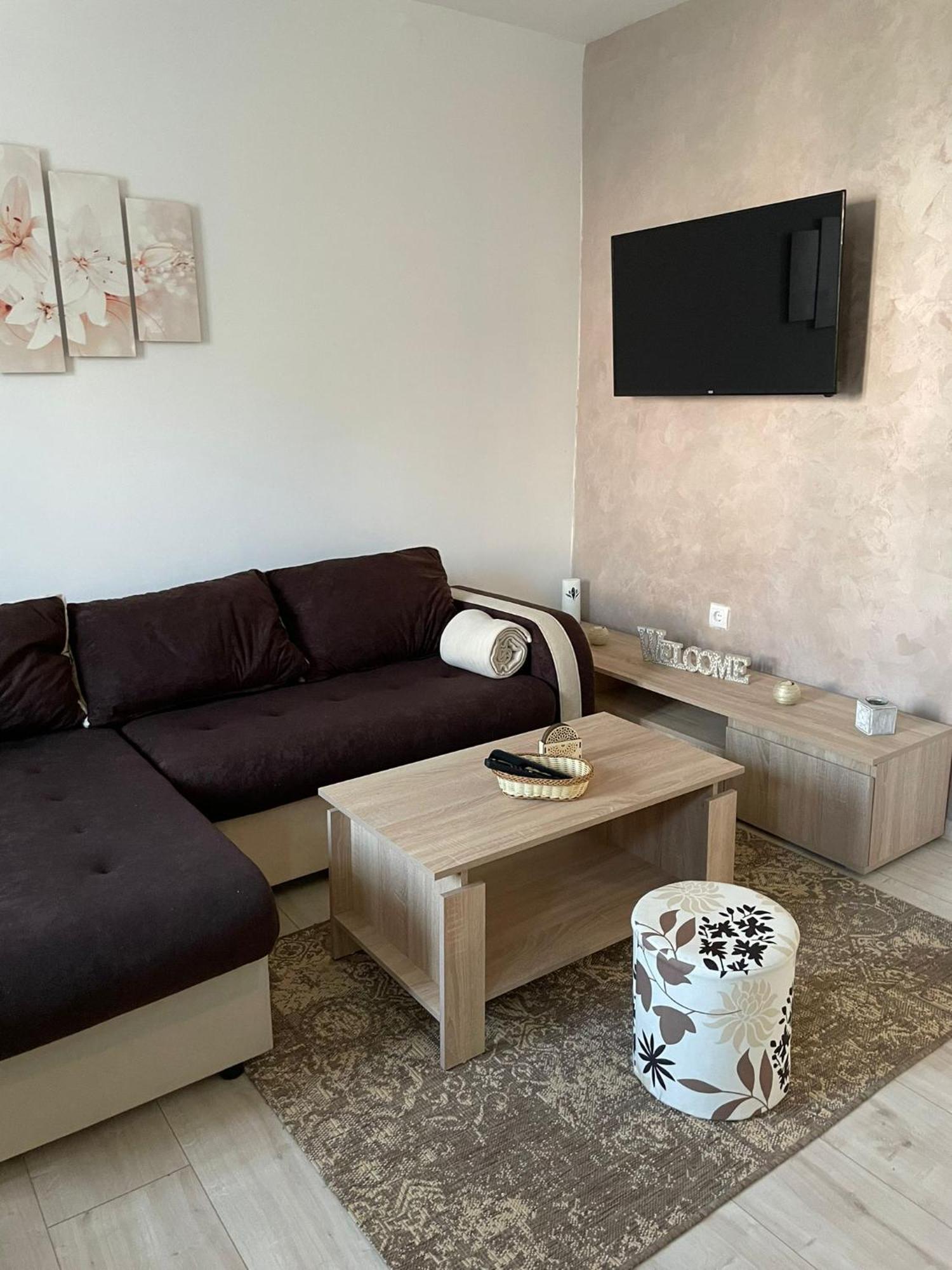 Apartmani Marija Zemun Zemun Polje エクステリア 写真