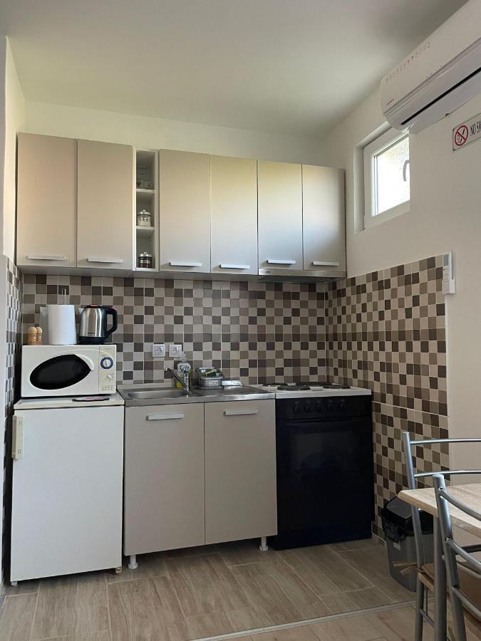 Apartmani Marija Zemun Zemun Polje エクステリア 写真