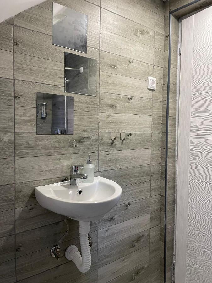 Apartmani Marija Zemun Zemun Polje エクステリア 写真