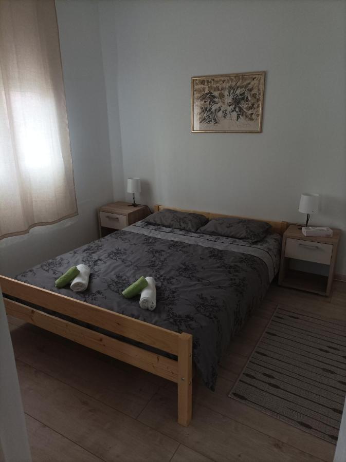Apartmani Marija Zemun Zemun Polje エクステリア 写真