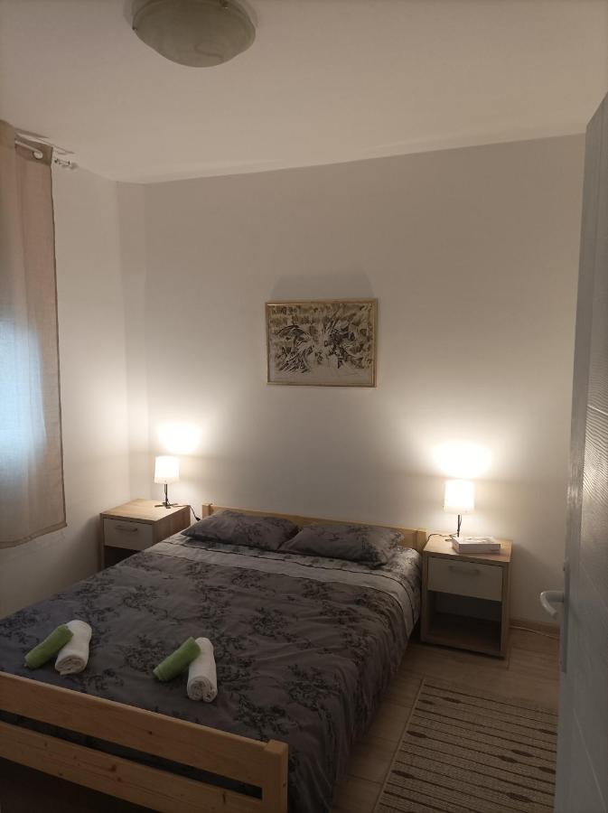 Apartmani Marija Zemun Zemun Polje エクステリア 写真